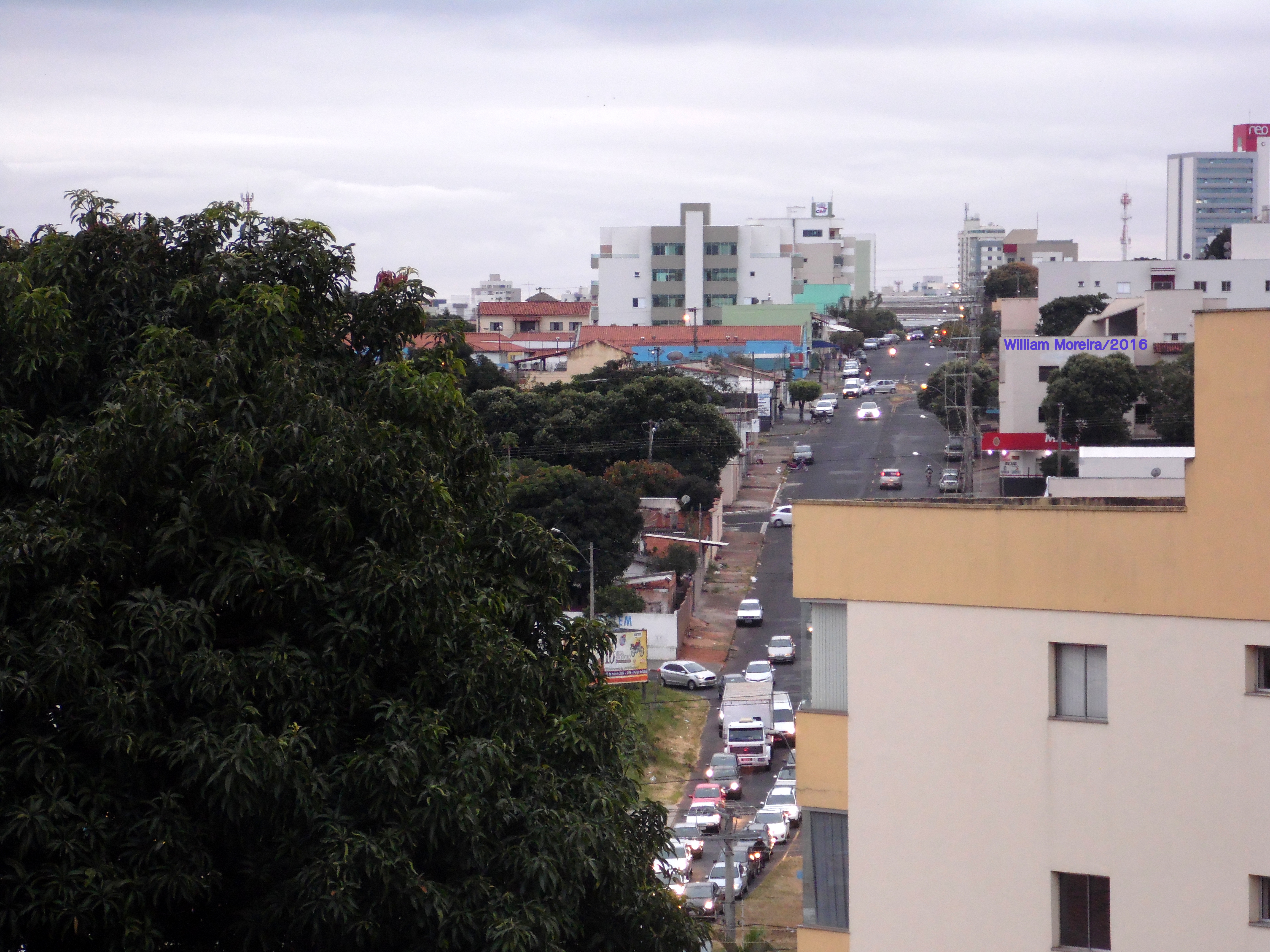 Avenida Suíça, região do bairro Tibery, em Uberlândia