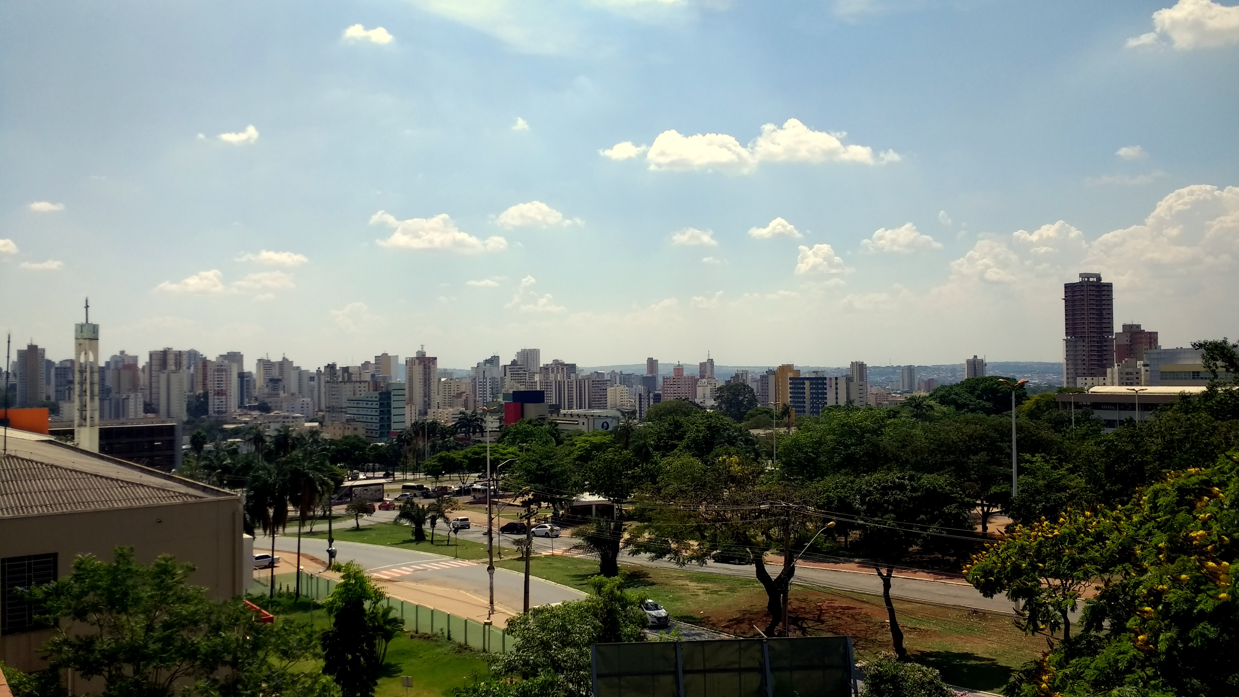 Vista da Praça Universitária, em Goiânia